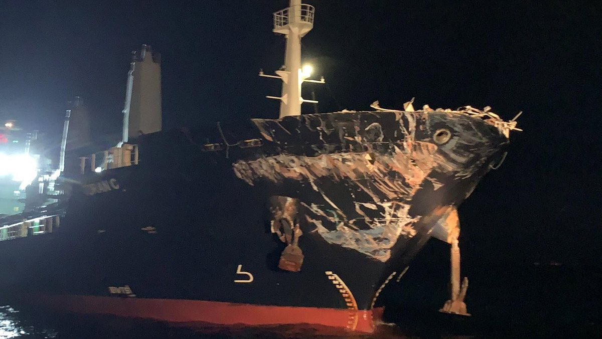 Ahırkapı açıklarında iki gemi çarpıştı