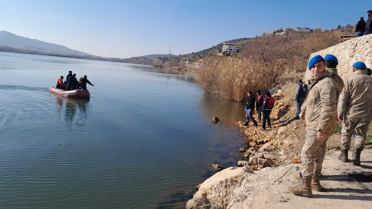 Alabora olan teknede kaybolan kişinin cesedi bulundu