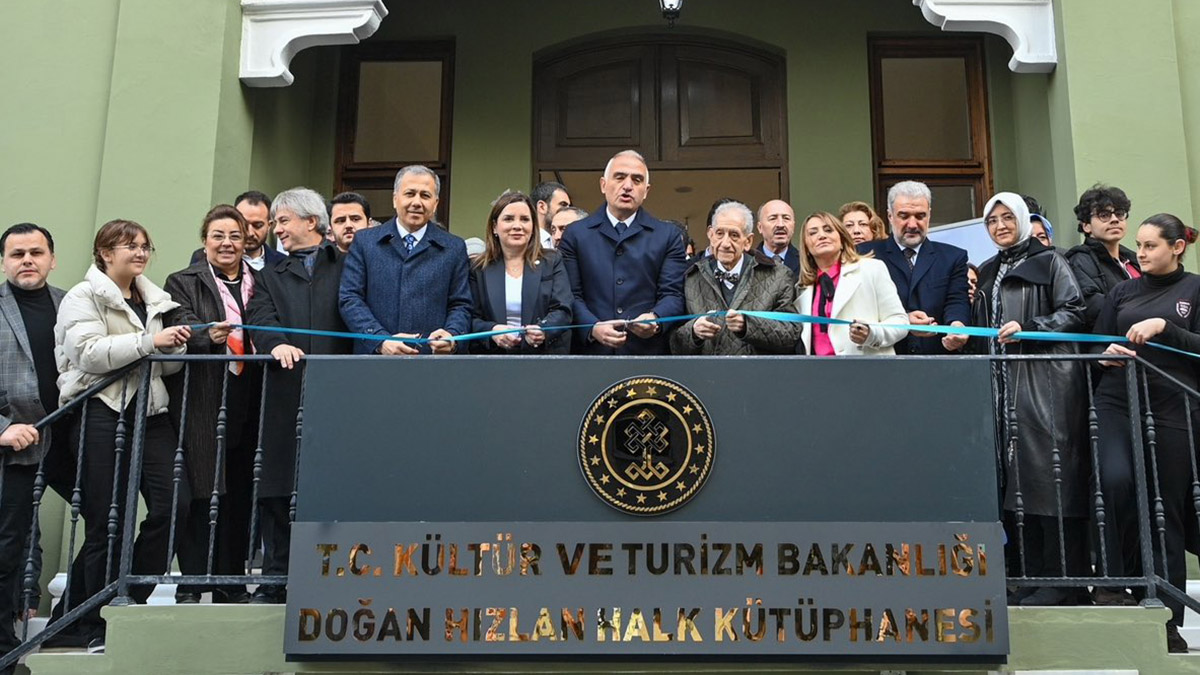 Bakan Ersoy, Doğan Hızlan Kütüphanesi'ni açtı