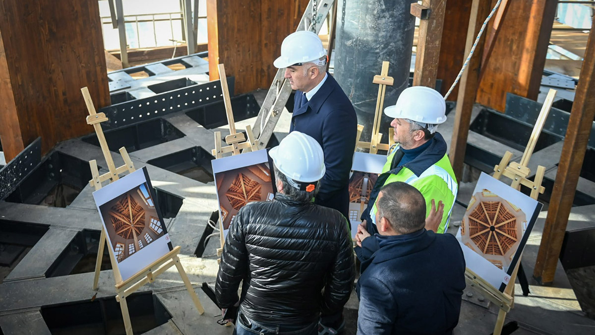 Bakan Ersoy'dan Kız Kulesi'nde inceleme