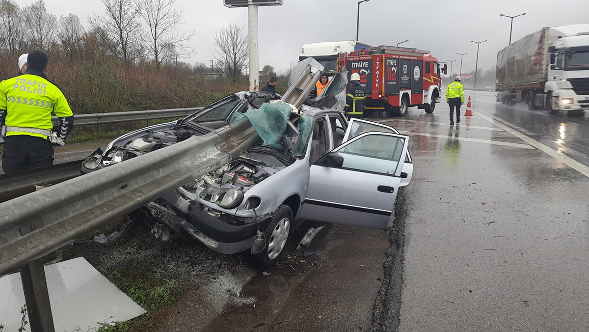 Bariyer otomobile ok gibi saplandı