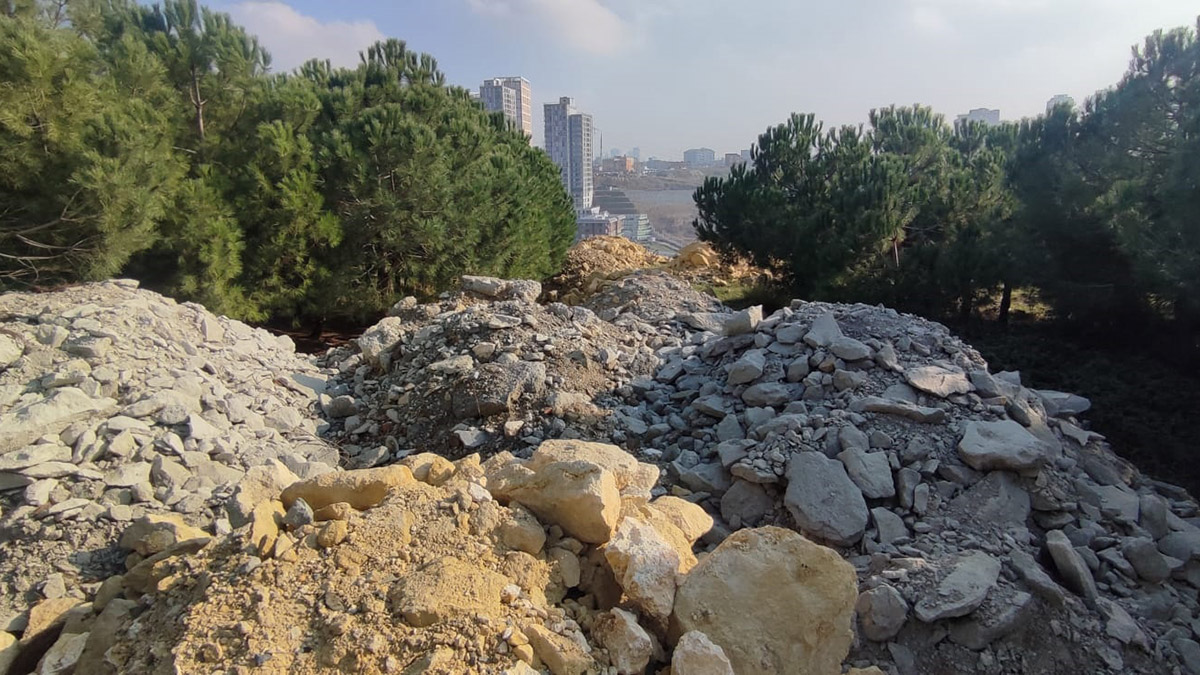 Başakşehir kaçak döküm alanı haline geldi