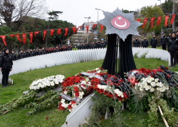 Beşiktaş'taki saldırılarda şehit düşenler anıldı