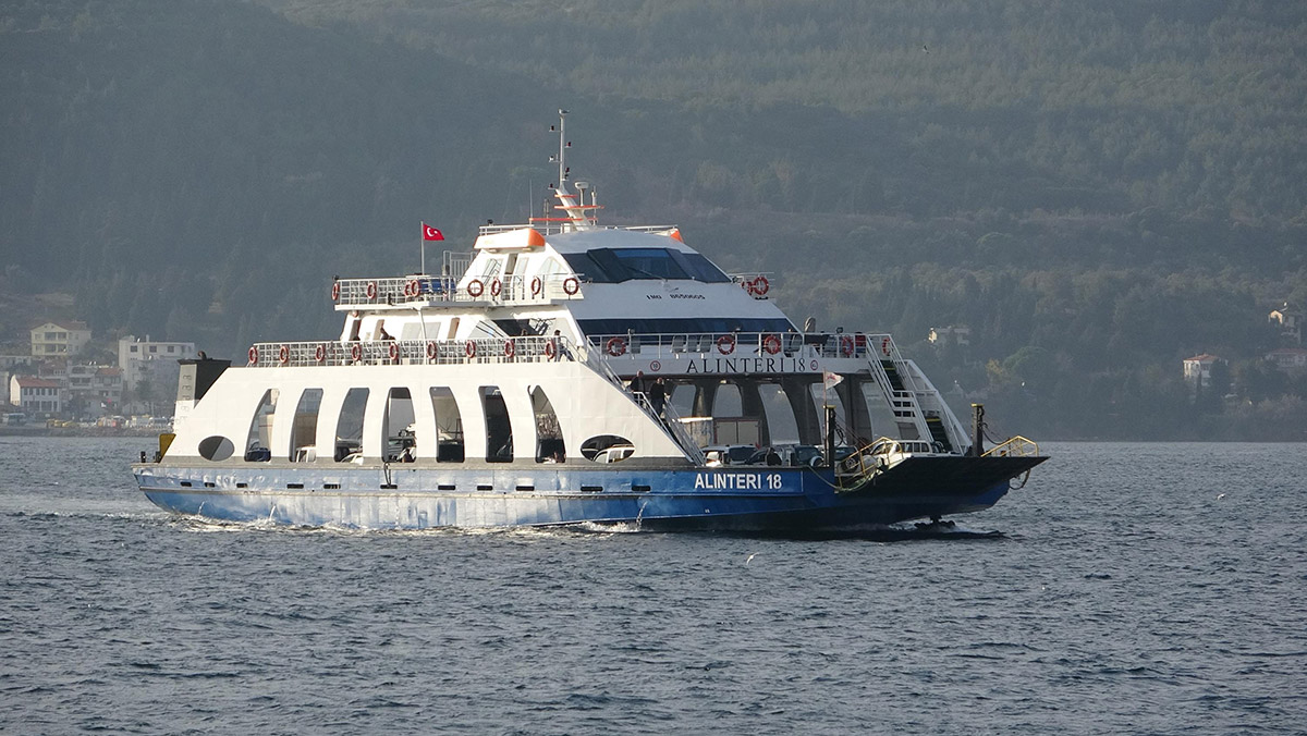 Bozcaada ve Gökçeada feribot seferleri iptal