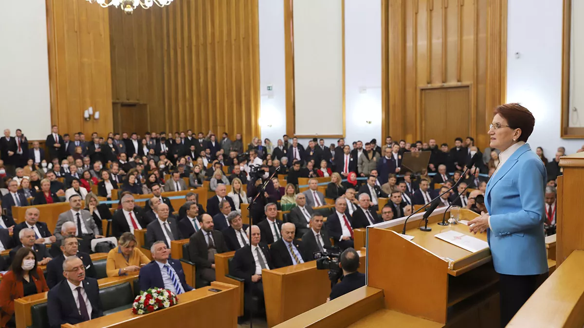 Bu karar türk demokrasisine vurulmuş darbedir