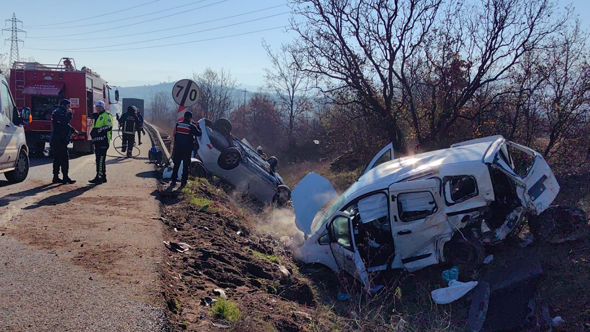 Bursa'da kaza: 1'i çocuk 4 yaralı