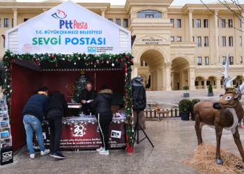 Büyükçekmece’de vatandaşlardan Sevgi Postanesi