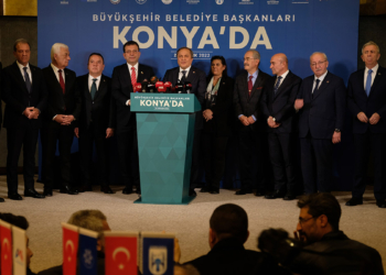 CHP'li 11 belediye başkanından ortak deklarasyon