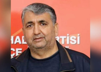 CHP'li Yavuz Demir'i darbeden 2 kişi teslim oldu 
