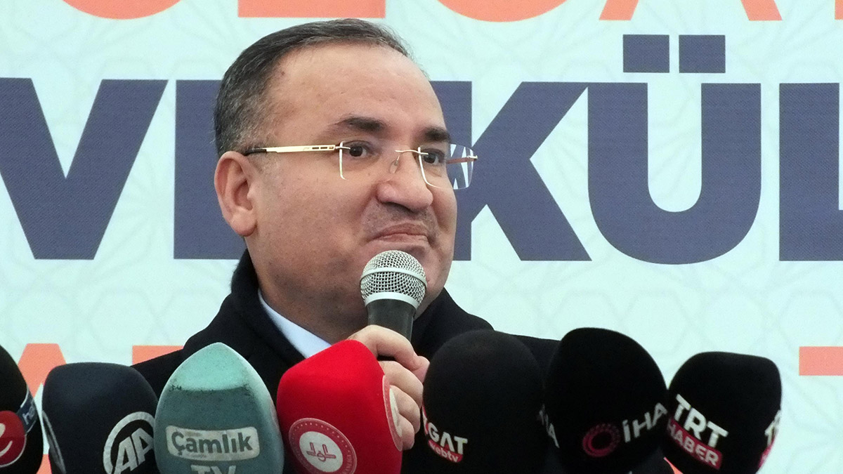 Bakan Bozdağ: Camilerimiz hedeftedir her zaman