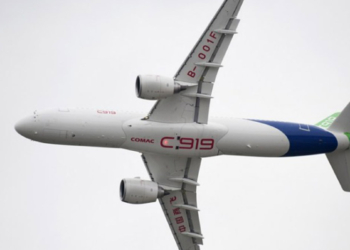 Çin üretimi yolcu uçağı C919’un ilk teslimatı yapıldı