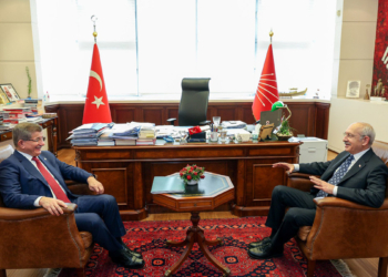 Davutoğlu, Kılıçdaroğlu'nu ziyaret etti