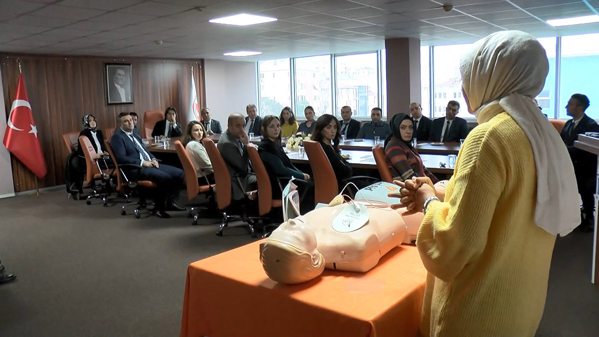 Denetimli serbestlik personeline ilk yardım eğitimi 