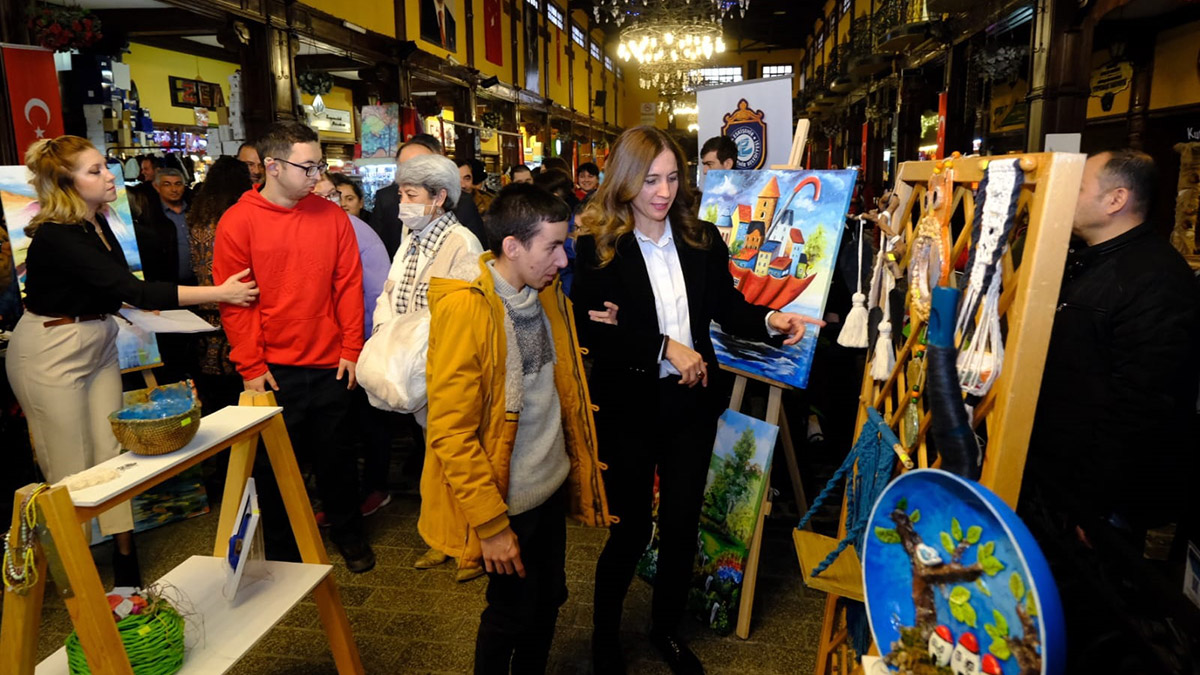 Engelleri aşan sergi