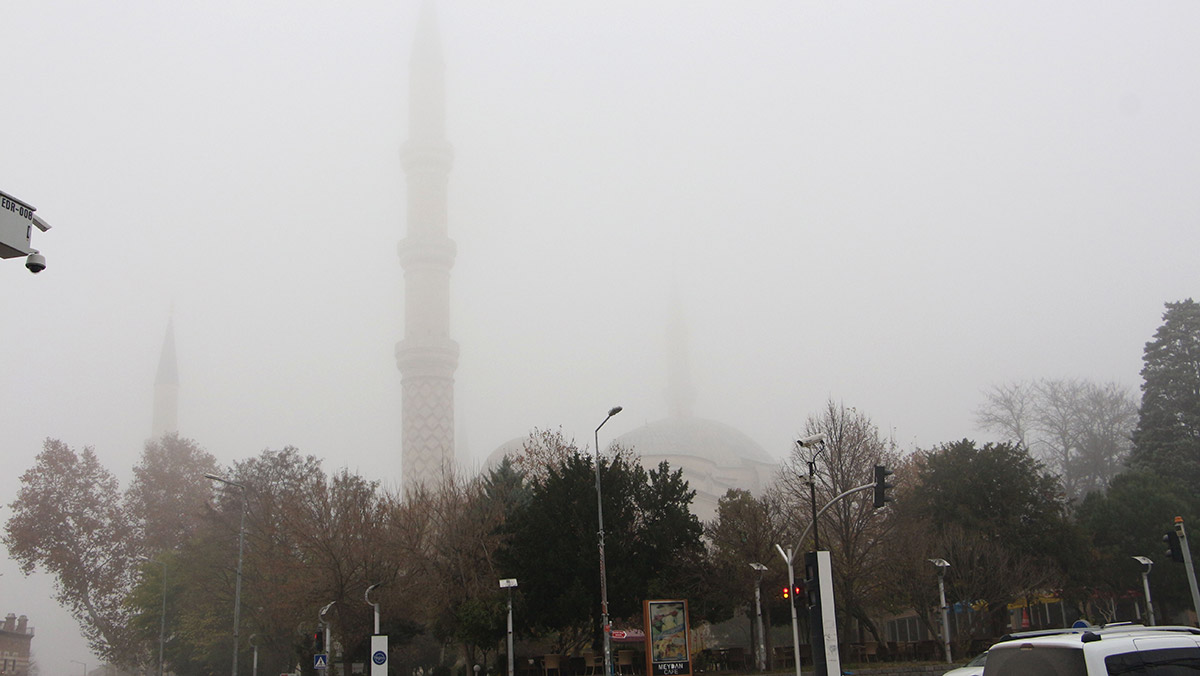 Edirne'de sis etkili oldu