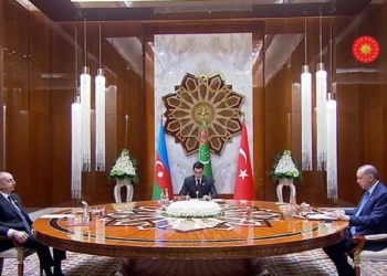 Erdoğan, Türkmenistan'daki Üçlü Zirve'de konuştu