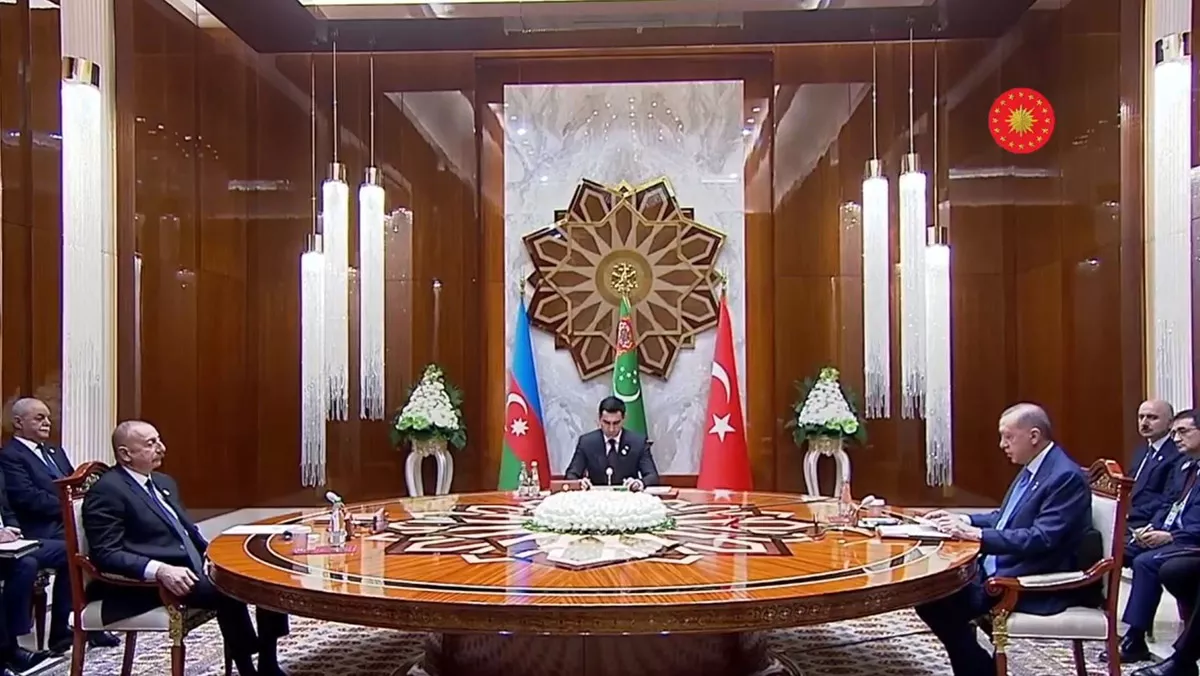 Erdoğan, türkmenistan'daki üçlü zirve'de konuştu