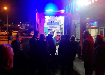 Erzincan'da şarampole devrilen otomobildeki 3 kişi öldü