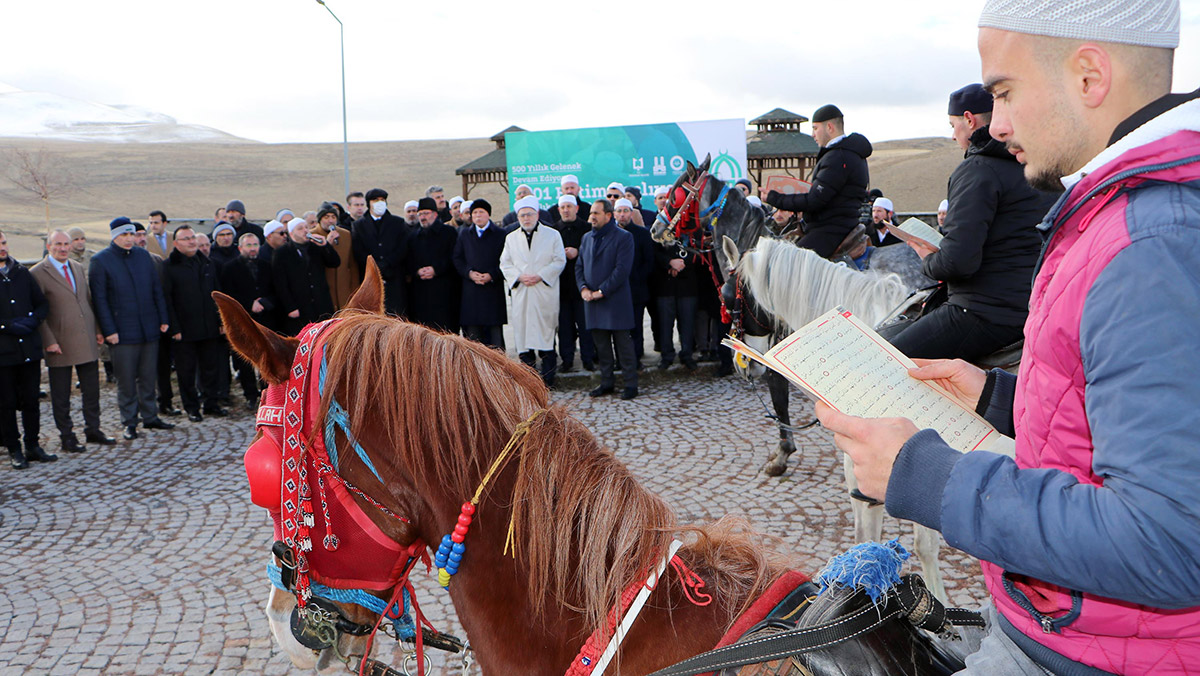 Erzurum'da atlı hafızlar 'Binbir Hatim'i başlattı