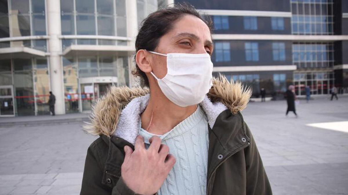 Eşini 18 yerinden bıçaklayan sanığa indirimli hapis