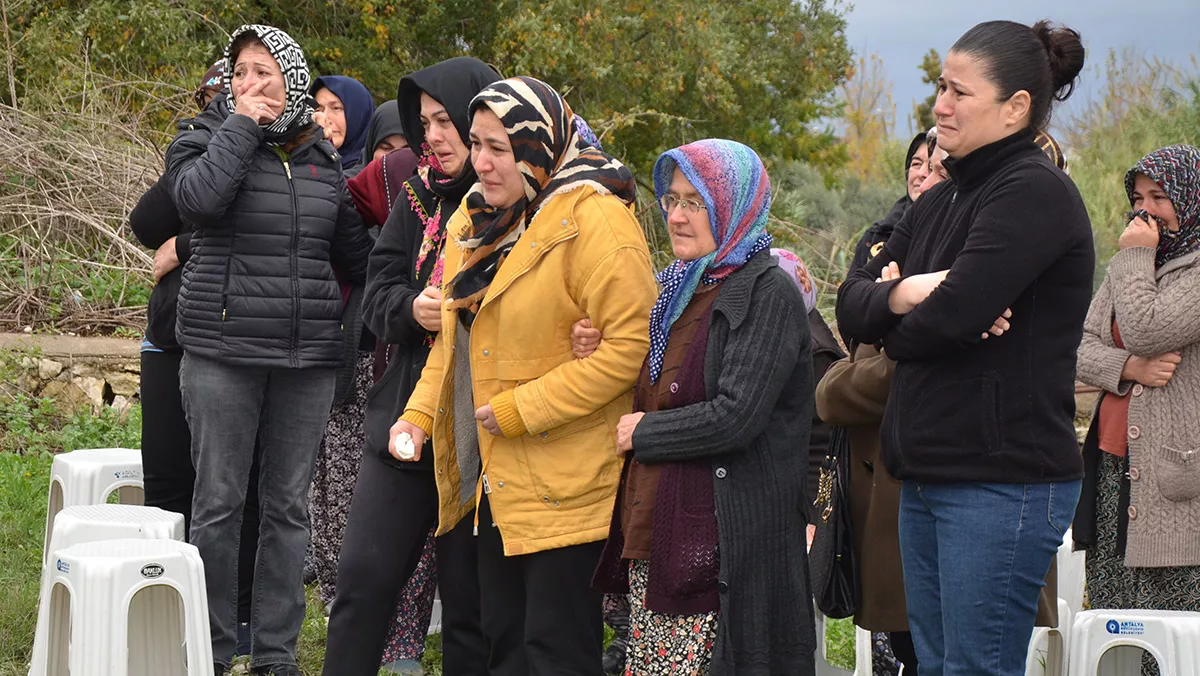 Esinin oldurdugu selver hemsire topraga verildiz - yaşam - haberton