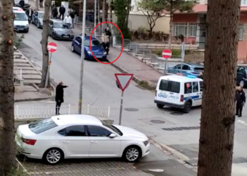 Eski eşini sokak ortasında tabancayla vurdu