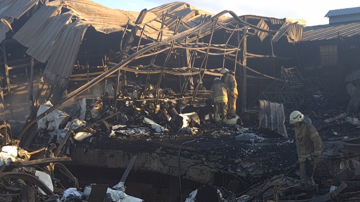 Eyüpsultan'daki fabrikada yeniden yangın çıktı 