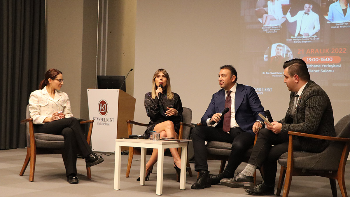 Gazeteciler, 'medyanın dönüşümünü' anlattı