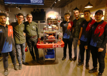 Genç mühendisler başarı hikayelerini anlattı