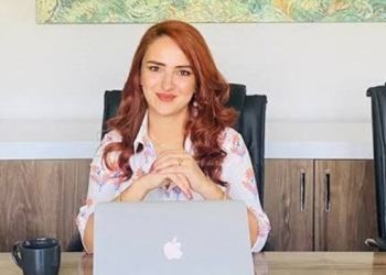 Havalimanında 2'nci kattan düşen Beyza, öldü