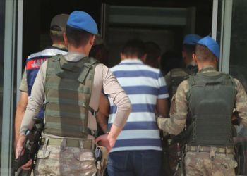 İçişleri: İkna yoluyla 2 terörist teslim oldu
