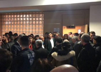 İmamoğlu'nun yargılandığı davada ara verildi