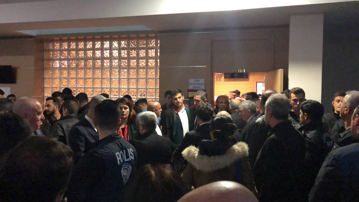 İmamoğlu'nun yargılandığı davada ara verildi