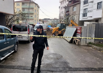 İnşaattaki göçükte 1 kişi toprak altında kaldı