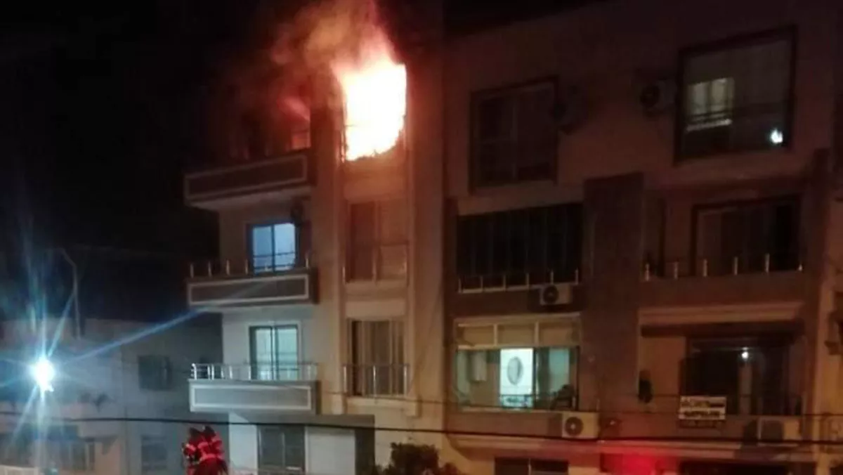 İskenderun'da apartmanda yangın: 1 ölü