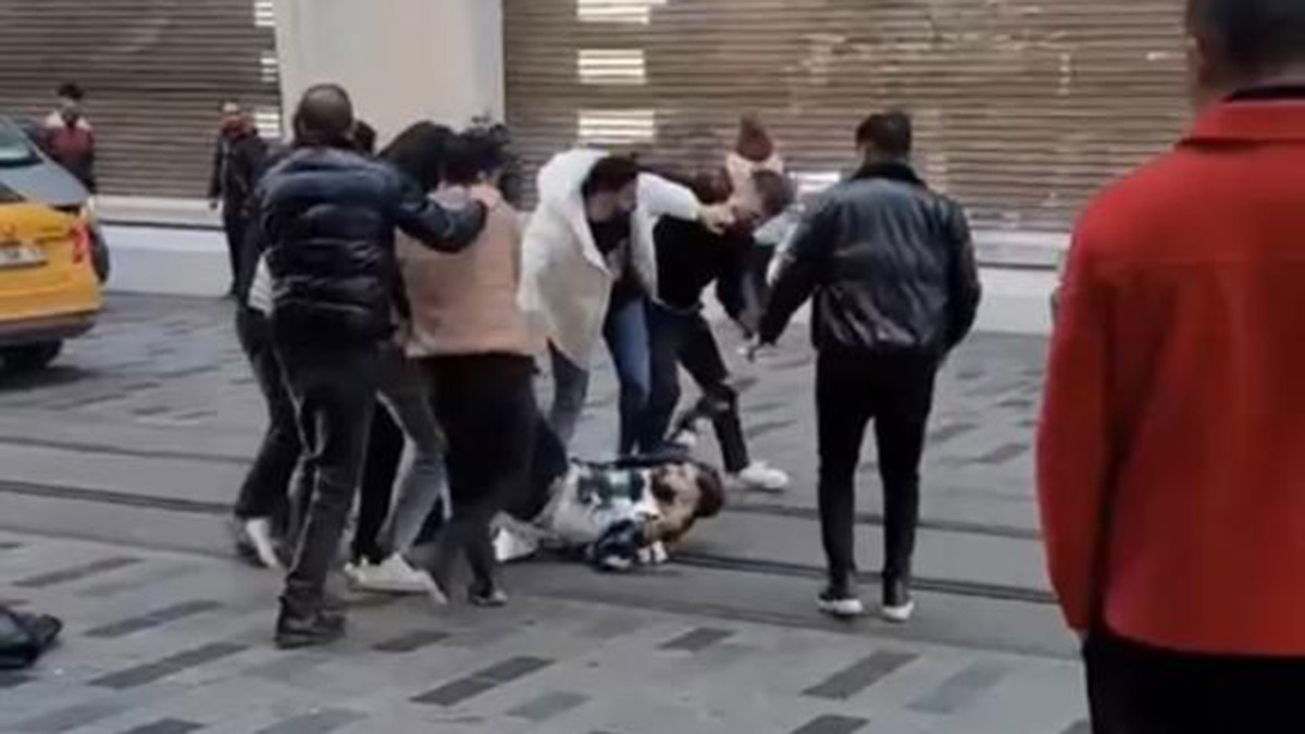 İstiklal Caddesi'nde kavga çıktı