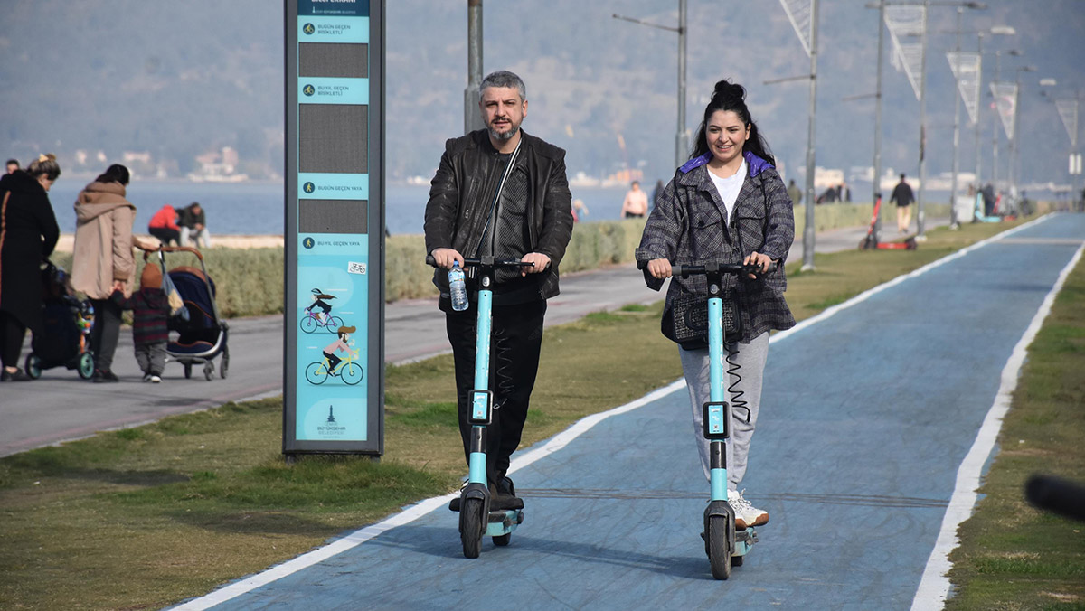 İzmir'de alkollü skuter kullanan 81 bin kişiye ceza