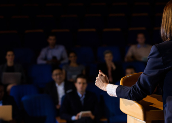 Kadının siyasette eşit temsili