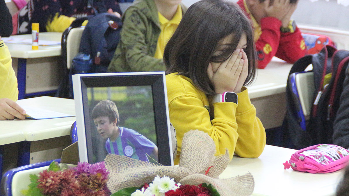 Kale direği altında can veren Yiğit okulunda anıldı