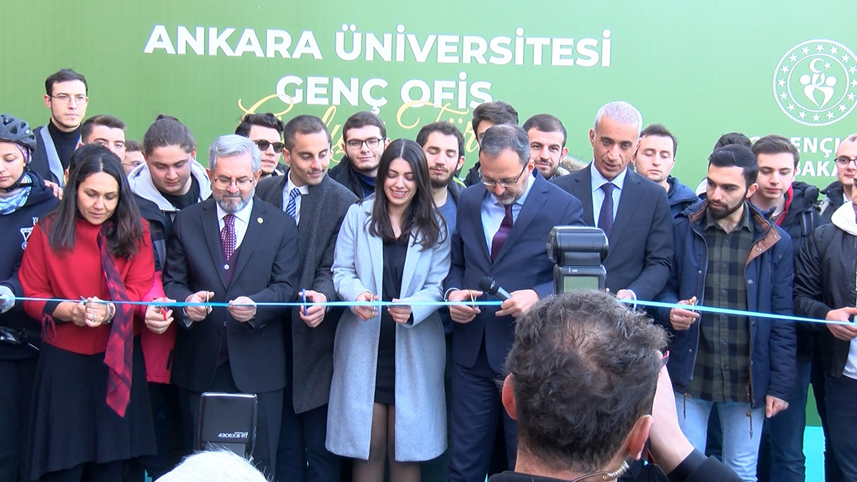 Kasapoğlu, Ankara'da 'Genç Ofis'i açtı