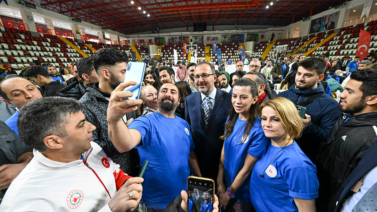 Kasapoğlu'ndan sözleşmeli antrenör alımı müjdesi