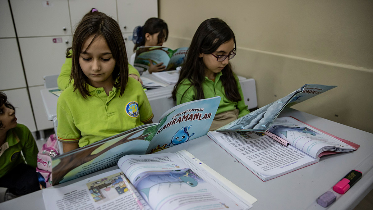 MEB'ten 'Geleceği Koruyan Kahramanlar' kitabı