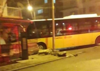 Malatya'da halk otobüsü kaza yaptı: 8 yaralı
