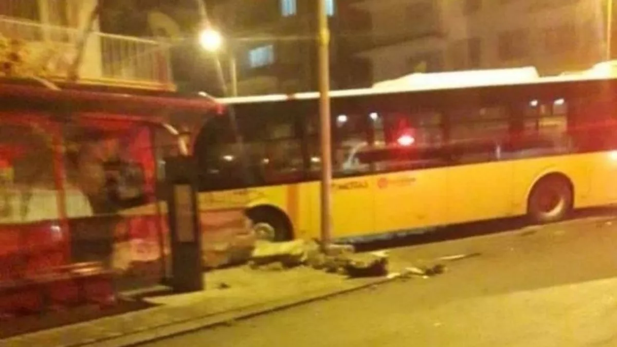 Malatya'da halk otobüsü kaza yaptı: 8 yaralı