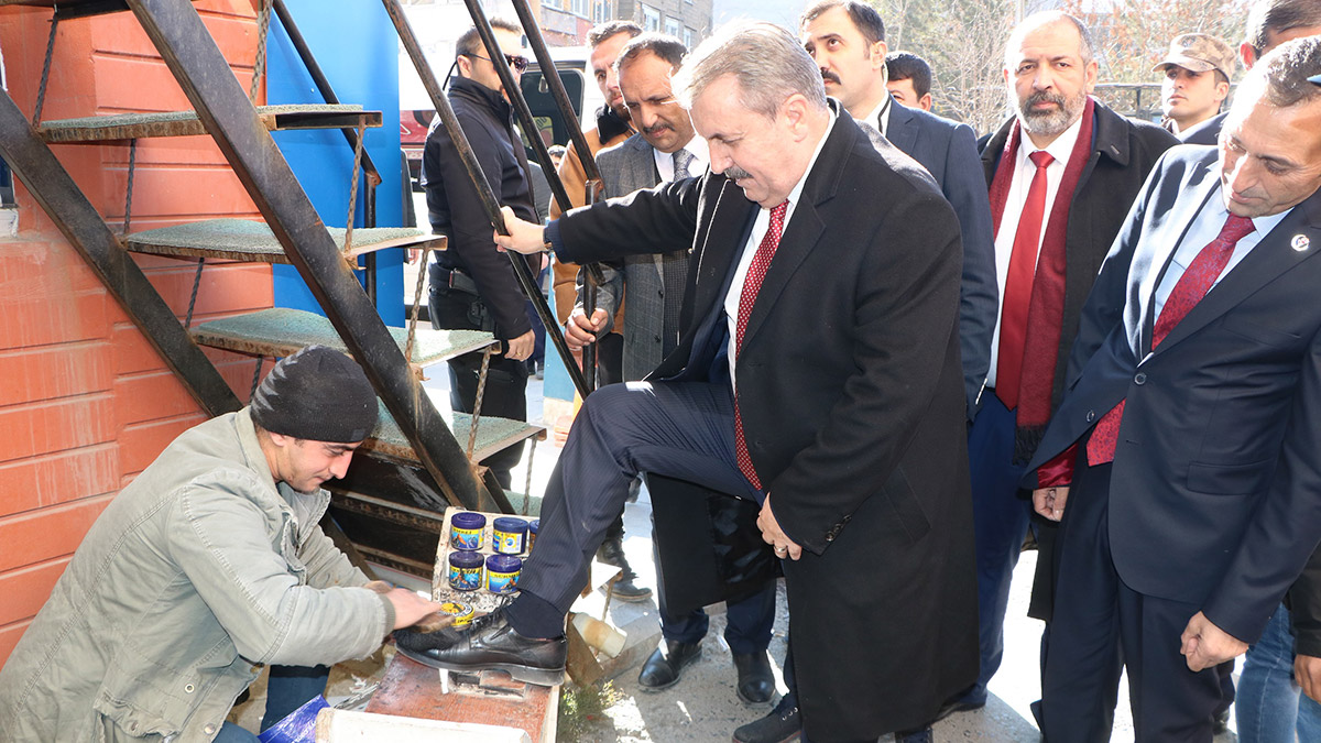 Mustafa Destici Hakkari'de konuştu