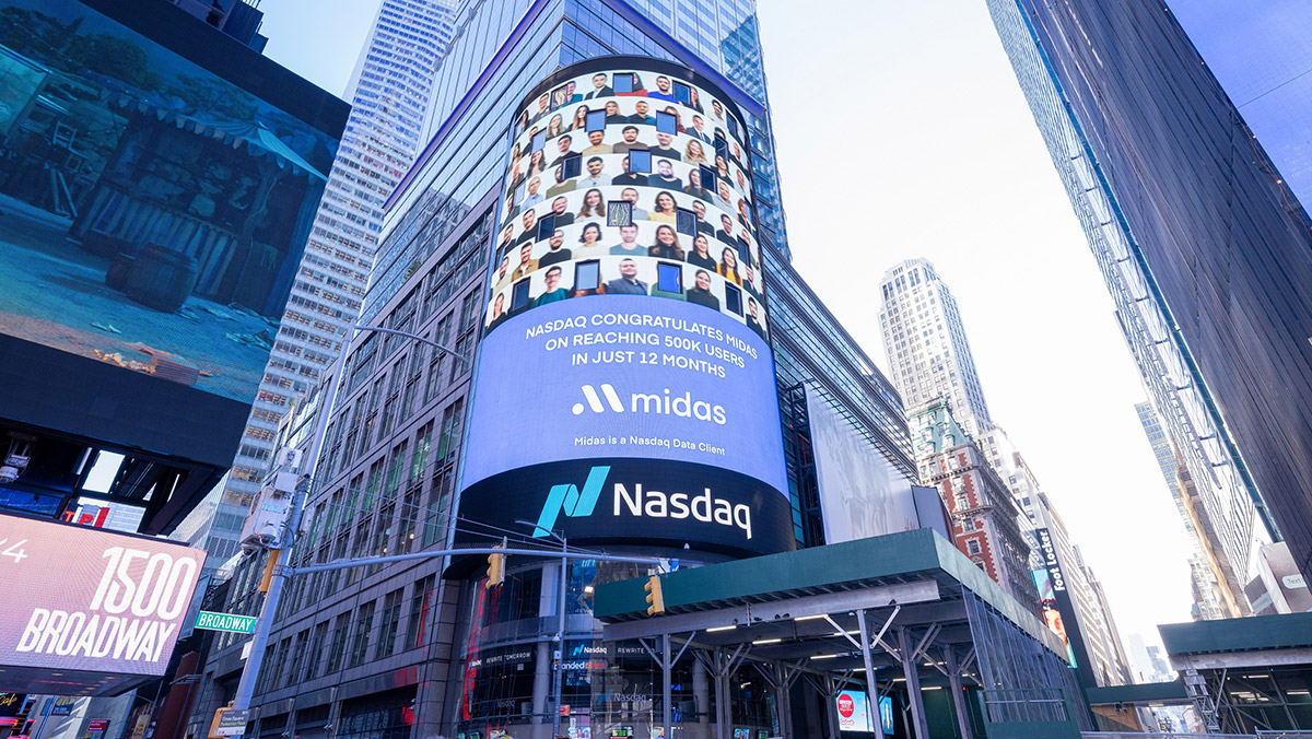 Nasdaq, New York Times Meydanı'nda