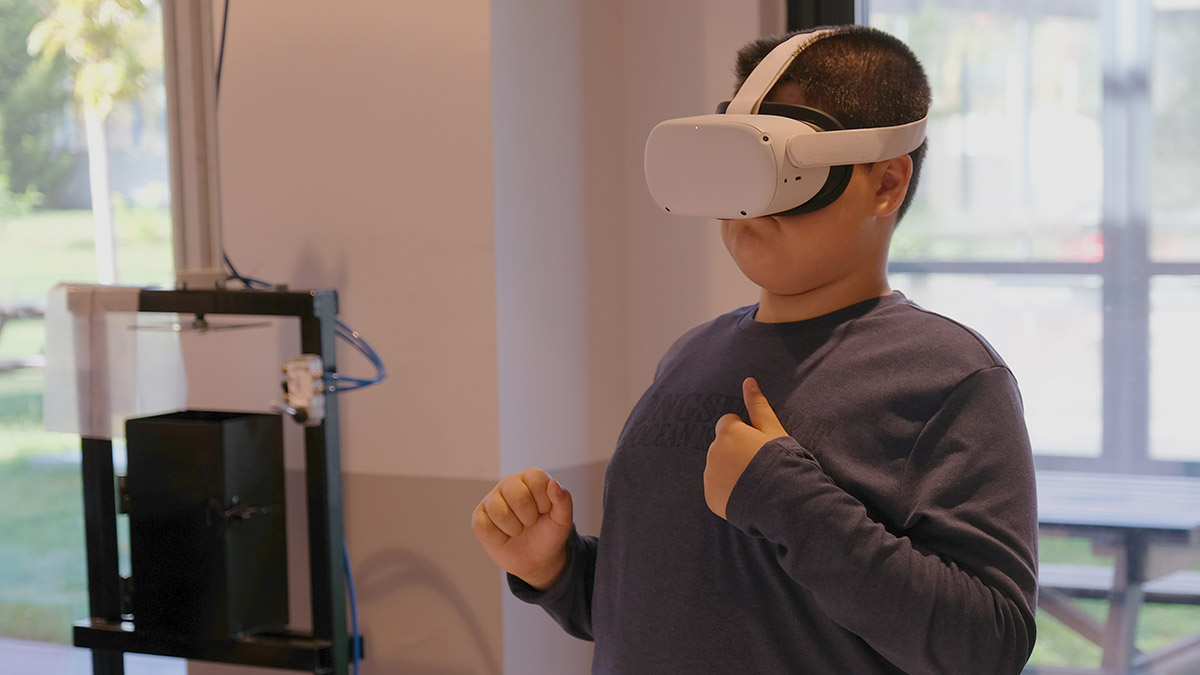 Otizmli bireylere sanal gözlüklü eğitim
