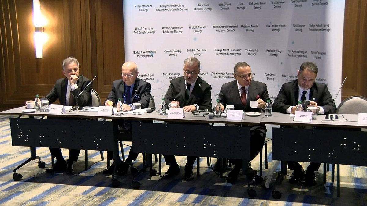 Özel hastane yönetmeliğinin iptalini istediler 