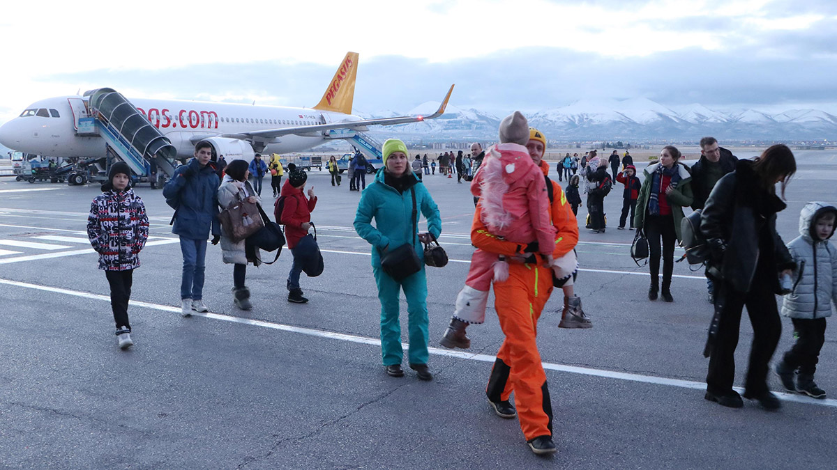 Palandöken'e sezonun ilk turist kafilesi geldi