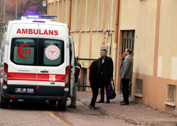 Puding yiyen 2 lise öğrencisi hastanelik oldu